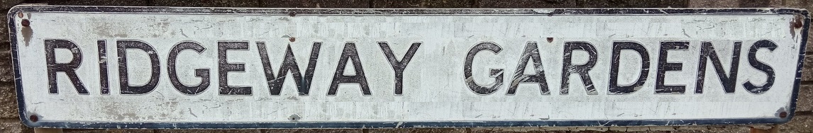Ridgeway Gardens street sign